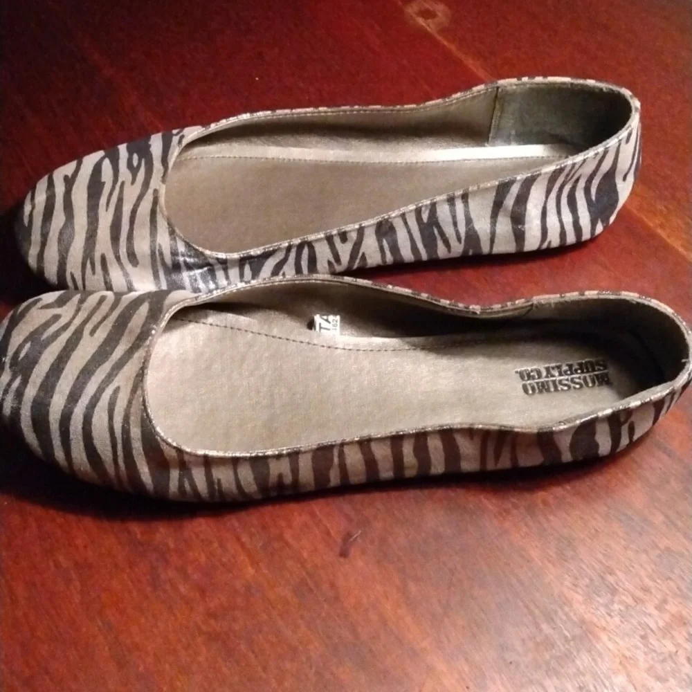 ๐ฆ Glossy Ballet Flats Ladies Sz. 11 - Picture 7 of 8